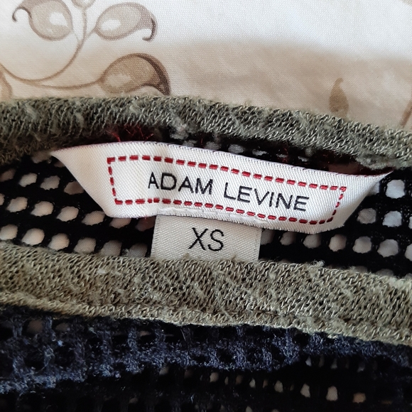 Adam Levine tshirt - Picture 4 of 4